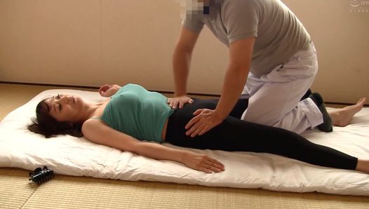 Tricking Wives who Hadn’t Gotten Laid for Over Years Getting an Extreme Sexual Massage